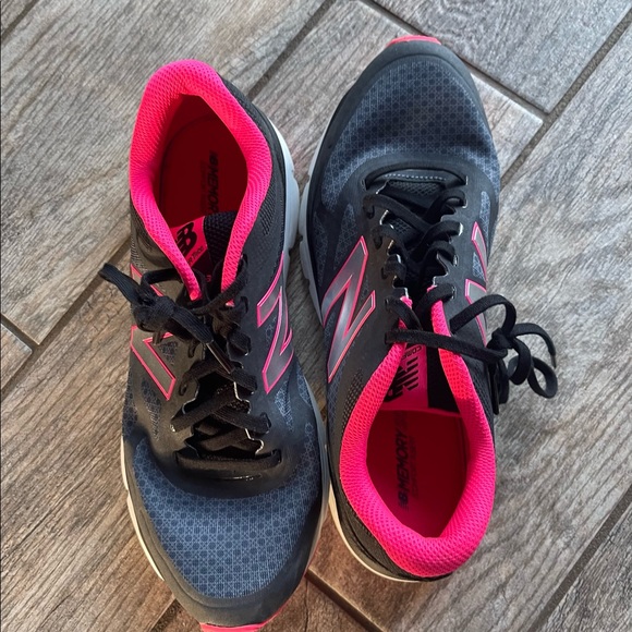 ✨Host Pick✨New Balance Running Sneaker - Picture 5 of 5